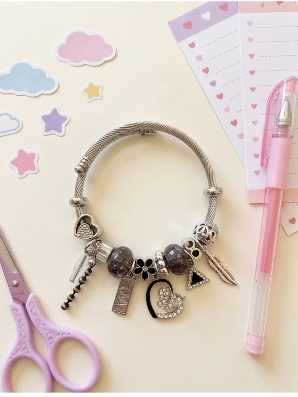 N/A stylish trendy